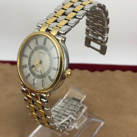 Rare & Vintage SEIKO Day Date 2 Tone Gold and Silver Watch Coin Edge Bezel - Picture 2 of 7